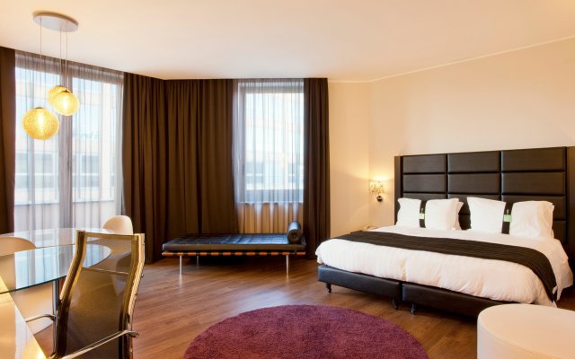 Holiday Inn Genoa City, an IHG Hotel