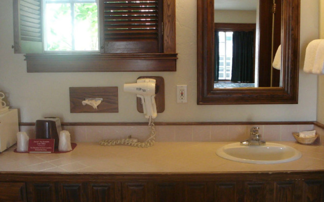 Sequim West Inn