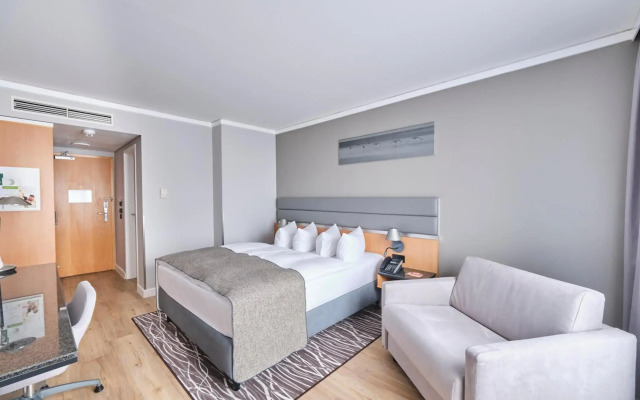 Holiday Inn Berlin Airport - Conference Centre by IHG