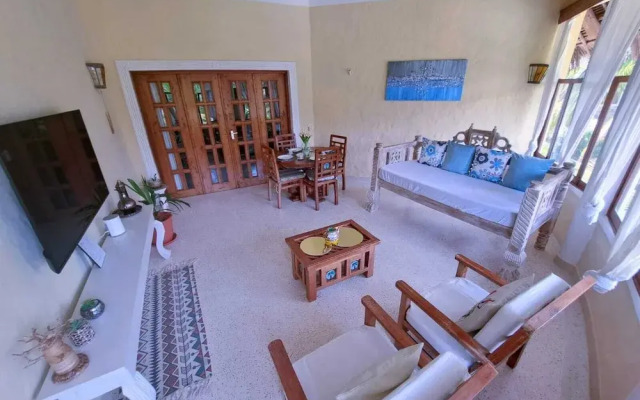 Lux Suites Tembo Court Apartments