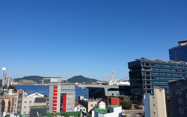 Okpo Business Hotel