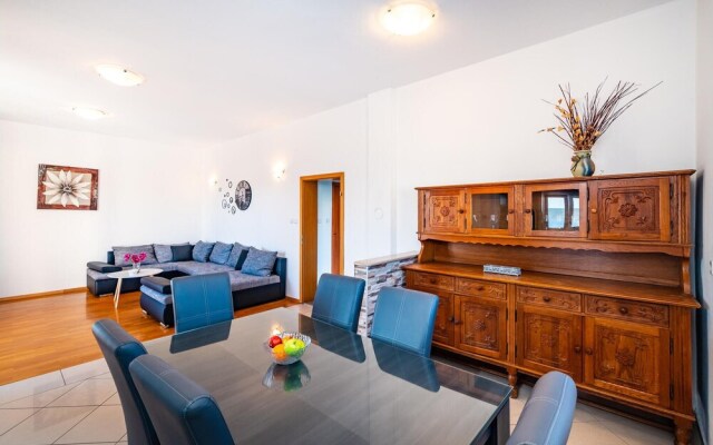 Stunning Home in Maslenica With Wifi and 3 Bedrooms