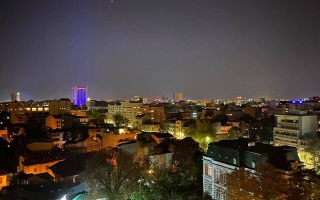 Stunning 2-bed/2 Bath Apartment in Bucuresti