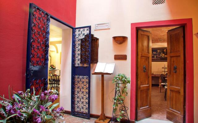 Porta Faenza Hotel