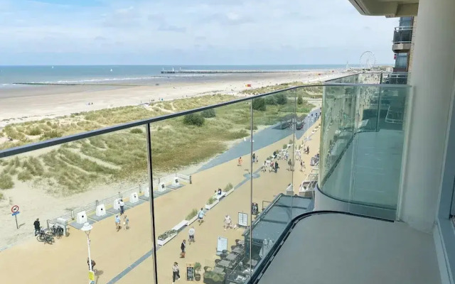 Beachside Stay With Views