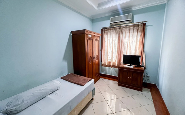 House Of Livina Mitra RedDoorz