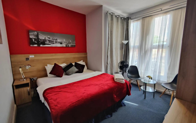 Wellesley Hotel