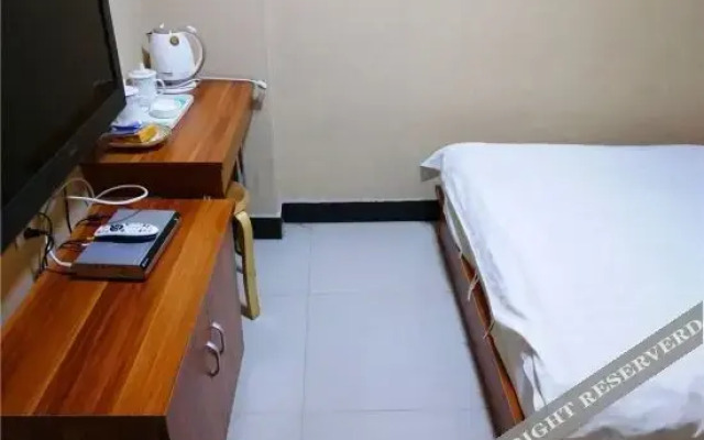 Korla Tianhong Hotel