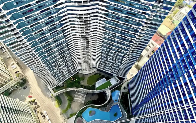 Lush out in Style at AirResidences No38