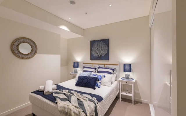 Hamptons Retreat on Level 77 Skytower – Guest Rooms – Brisbane
