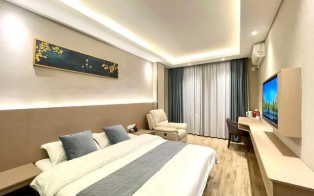 Kuailai Business Hotel(快莱酒店（广州南村板桥地铁站店）)