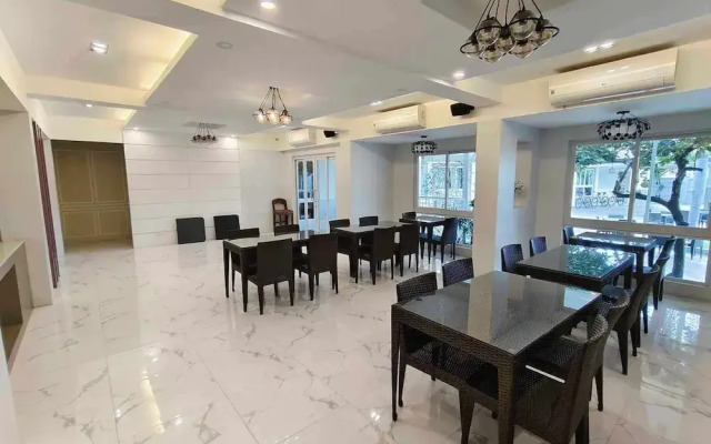 Ambien's Place Residential Hotel