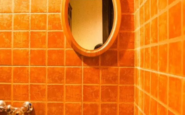 Pig's Inn Huangshan Xidi