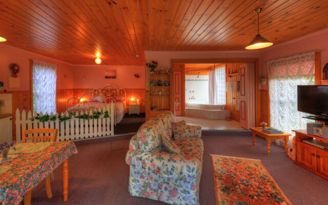 Rosebank Cottage Collection
