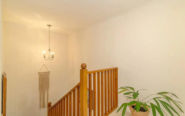 New 3-bed on Hip Strip, Beach access, Sleeps 8