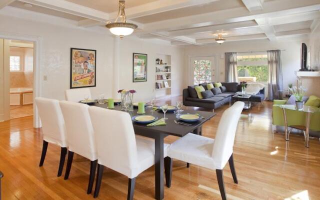 Hollywood Beachwood Retreat by LuxPads