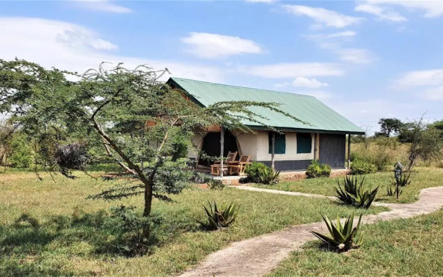 Zebra-Kemang'ore Bush Tented Lodge
