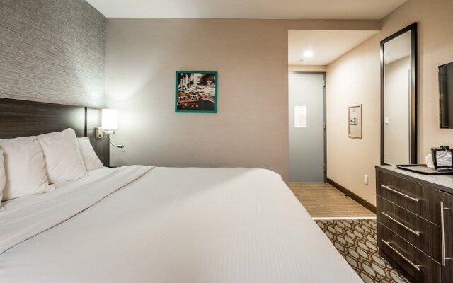 LeTap Hotel near AirTrain JFK Airport