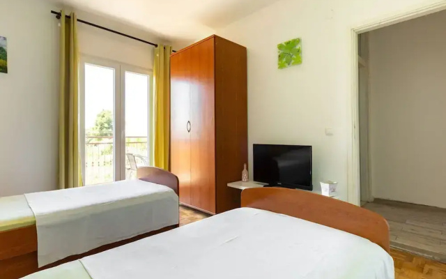 Simplistic Apartment in Rogoznica near Sea Beach