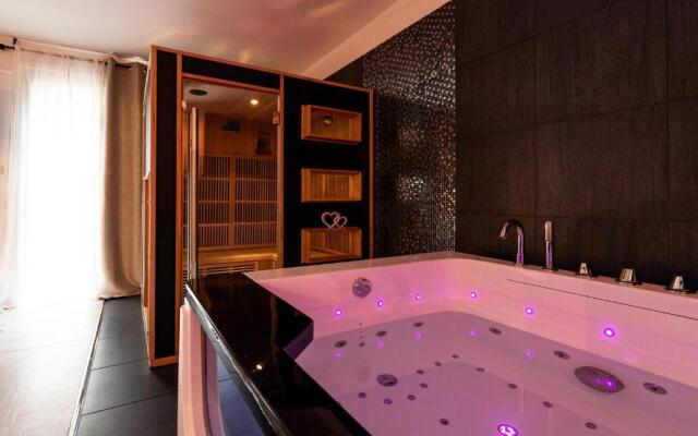 Suite and Spa 21