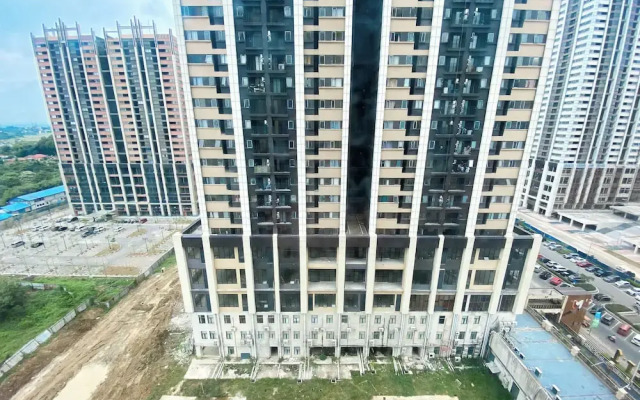 Cozy Living And Strategic 2Br At Meikarta Apartment