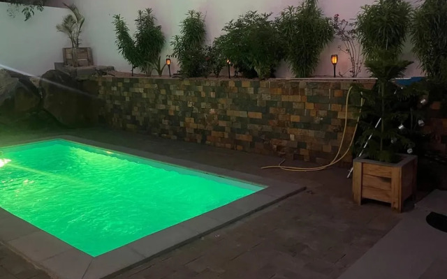 Spacious 4-bed Villa in Flic en Flac Roof top bar