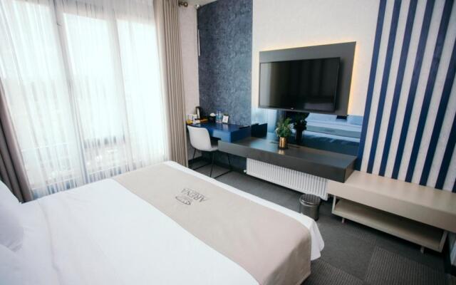 The Arena Hotel