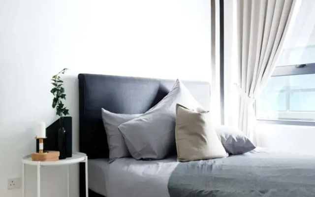 Stylish & Cozy 2BR Apt at Arte Plus, FREE Parking