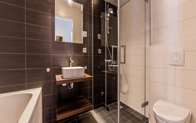 Modern Apartment, Just 4 km. From Maastricht