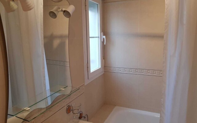 Stunning 2-bed House in Nerja w. Pool, A/c, Garage