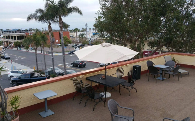 La Jolla Village Lodge