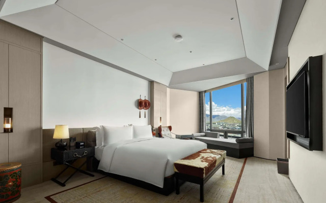 Hilton Shigatse