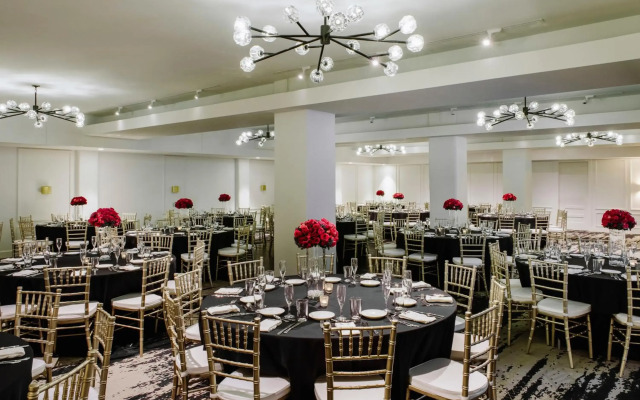 Hotel Covington Cincinnati Riverfront
