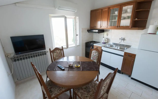 Apartments by the sea Turanj, Biograd - 6445