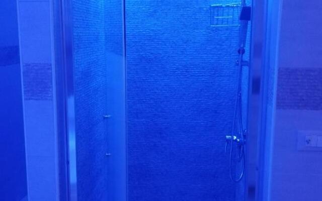 V&M Suite Con Jacuzzi (Adults Only)