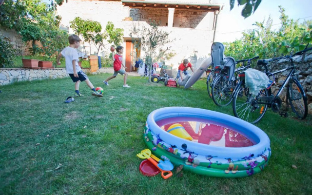 Holiday Home Stancija Becic