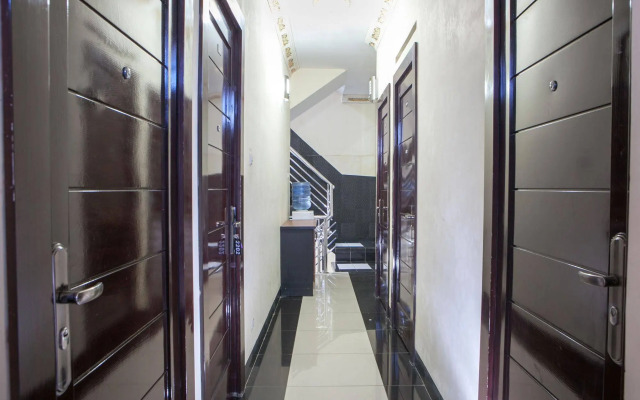 RedDoorz Plus near Isola UPI