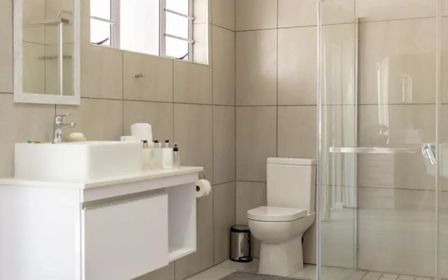 10 on Aquavista Addo River View Villa