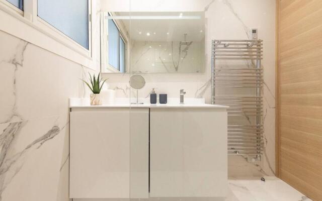 Brand new 2 bedrooms next to Croisette !