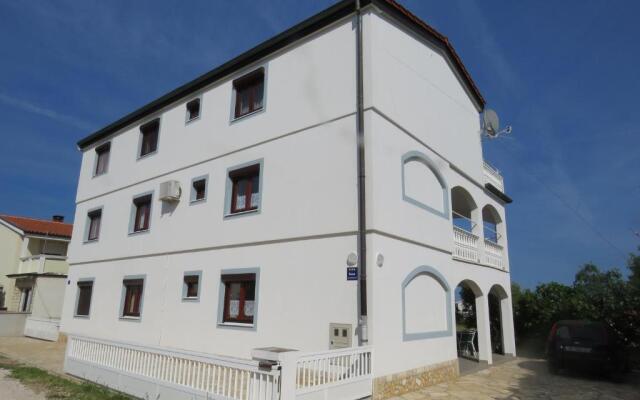 Gogo Apartmani br.6