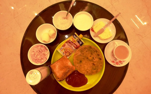 Hotel Buddha Park Near Sarnath