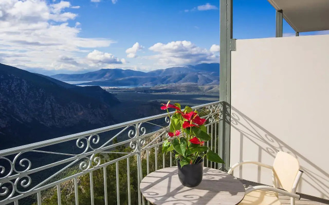 V Hotel Delphi