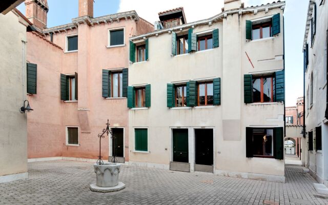 Piazzale Roma Venice Apartment