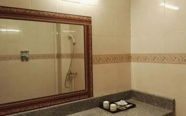 Enping Shuangquan Hotel