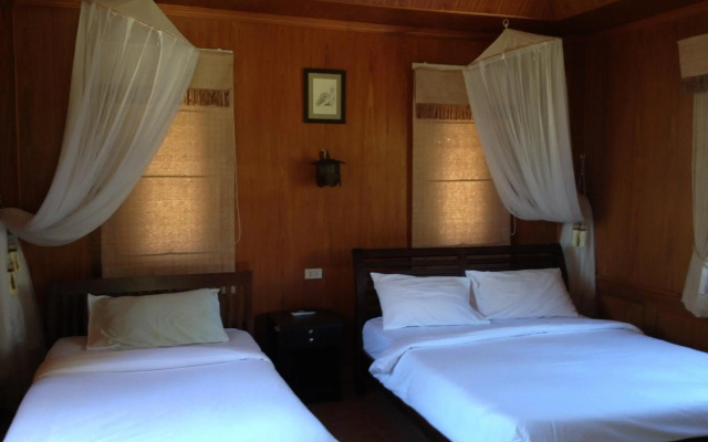Malibu Beach Bungalows