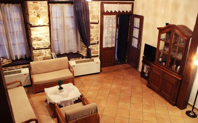Aristotelis Guest Houses