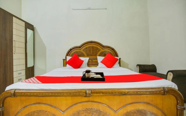 OYO Flagship 70112 Corner Guest House