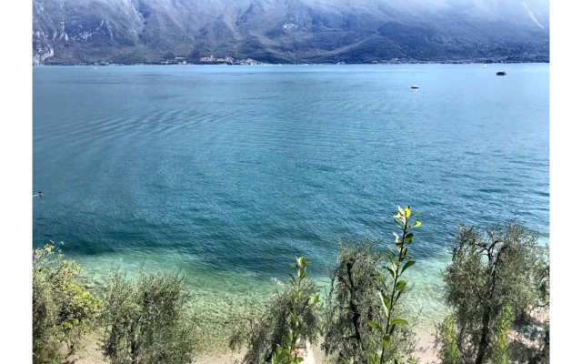Magnolia Sirmione 500m from lake Garda