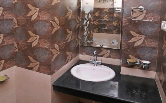 OYO 22052 Hotel Kingdom Palace