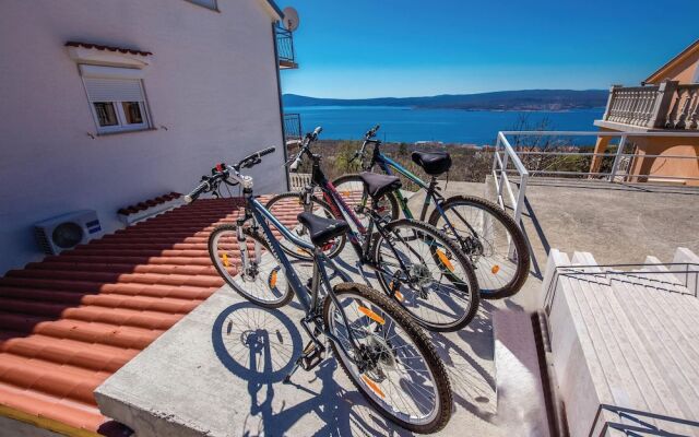 Awesome Home in Crikvenica With Wifi and 6 Bedrooms